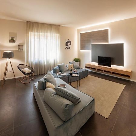 100Towers Deluxe Apartment Альба Екстер'єр фото